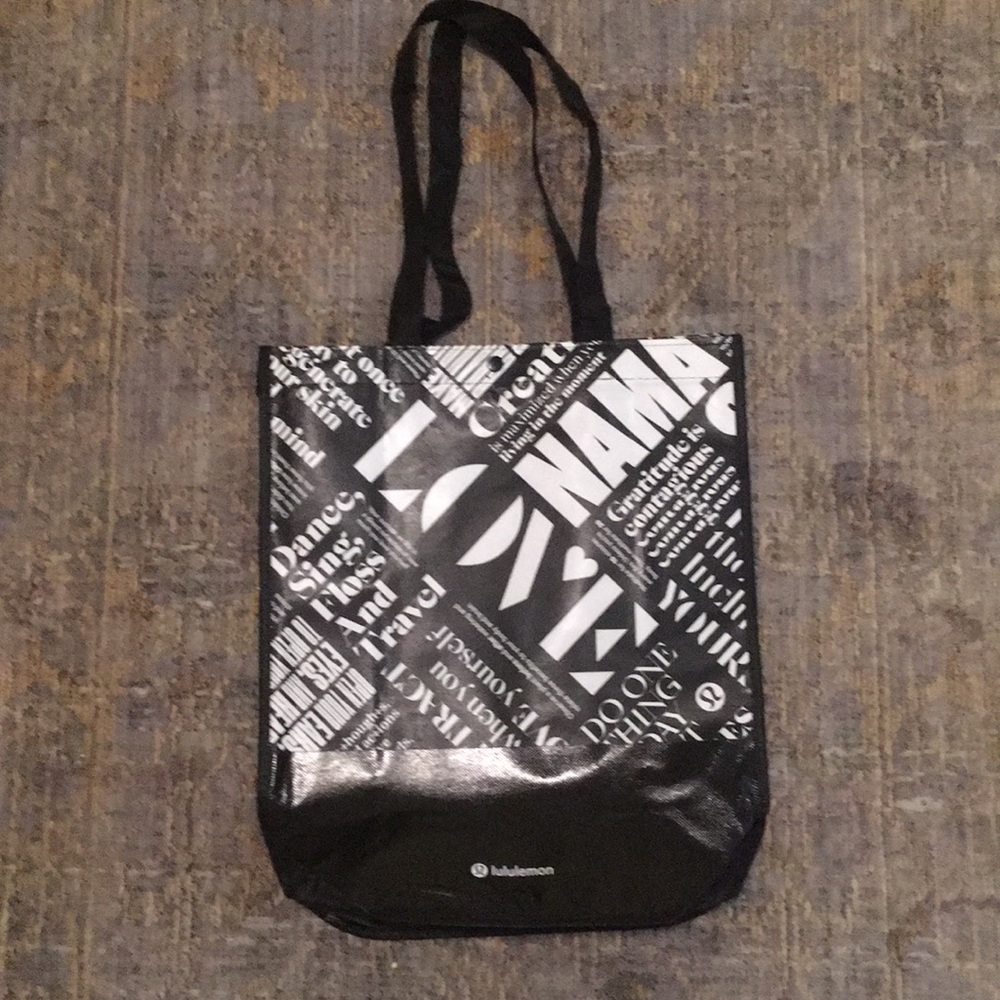 Lululemon/Athletica, Store Bag